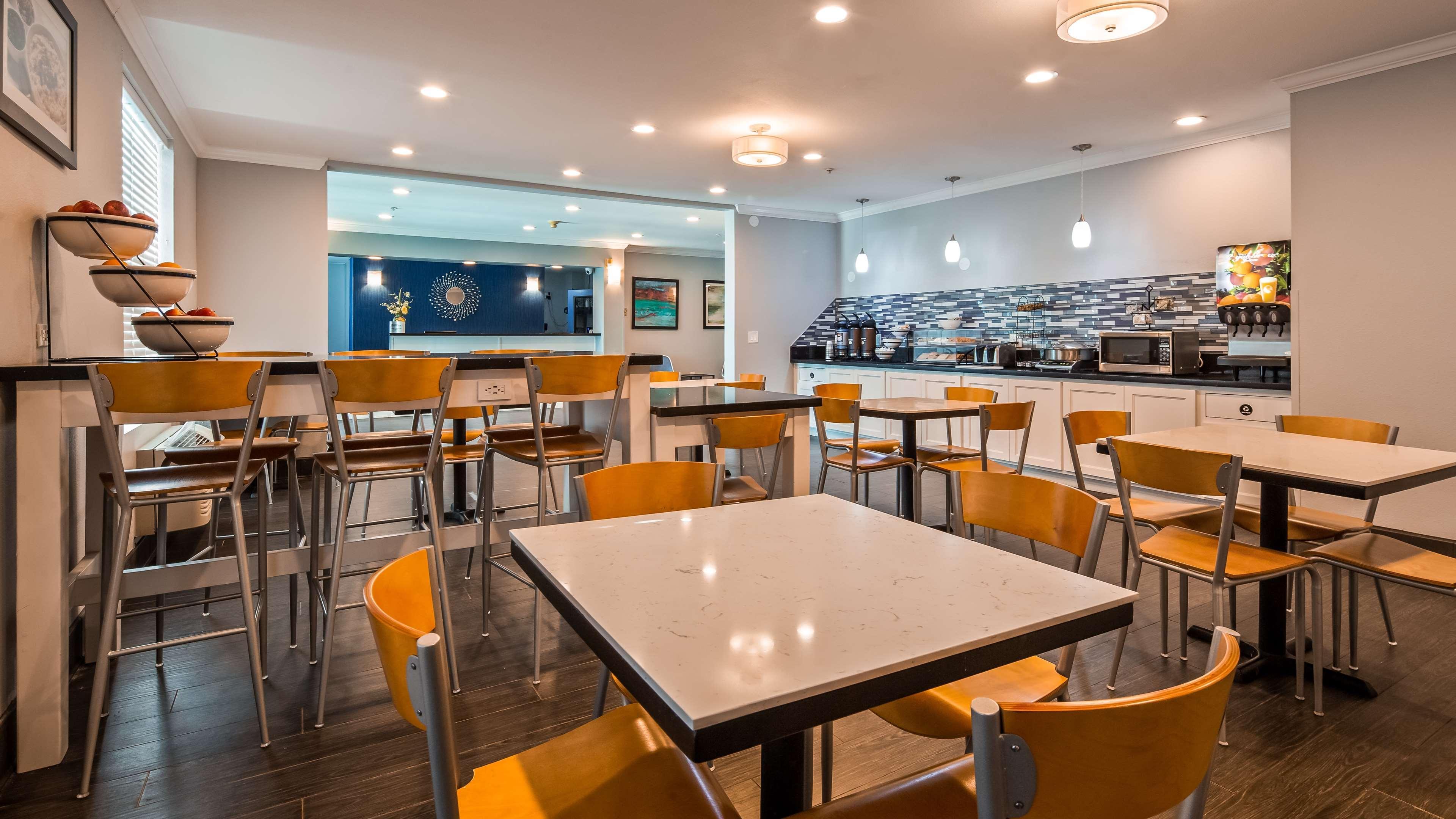 Best Western Plus Moose Jaw Exterior foto